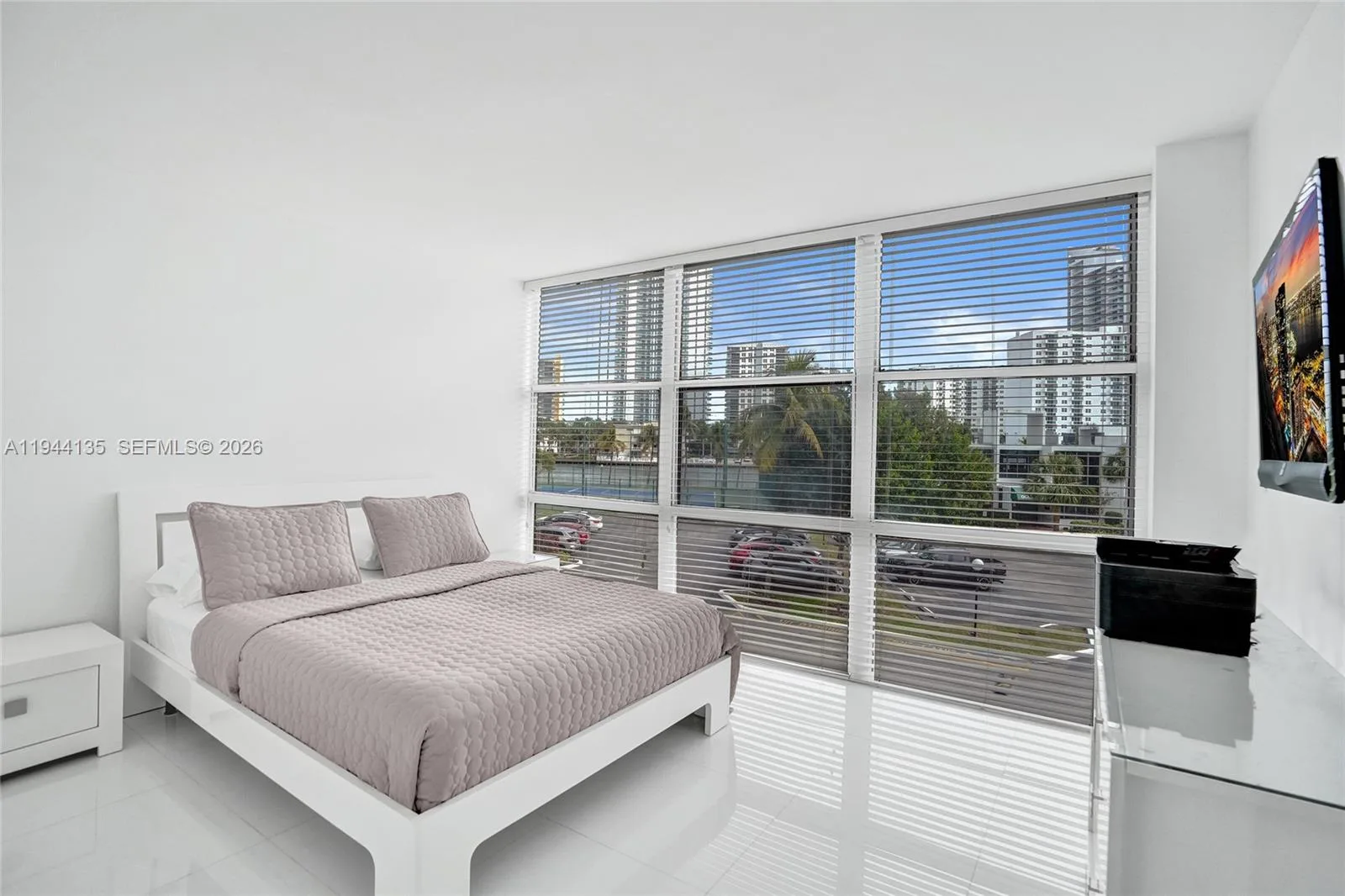 1000 Parkview Dr # 330, Hallandale Beach, FL 33009 photo 4