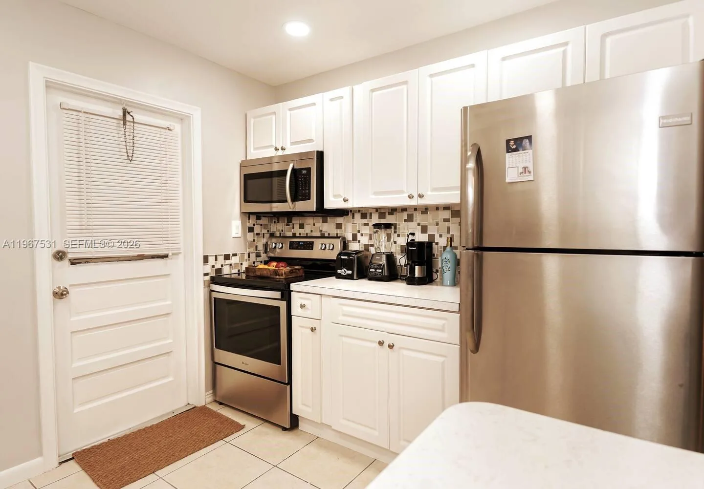 20 SE 12th St, Dania Beach, FL 33004 photo 10