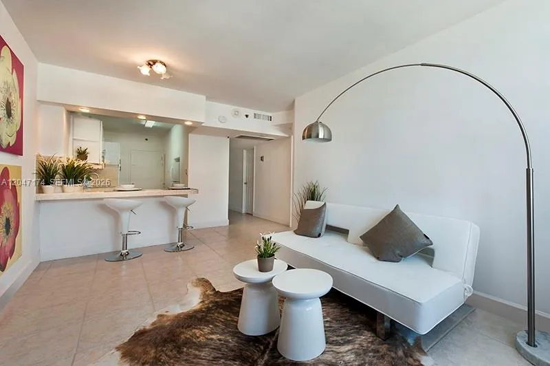 100 Lincoln Rd # 1031, Miami Beach, FL 33139 photo 4