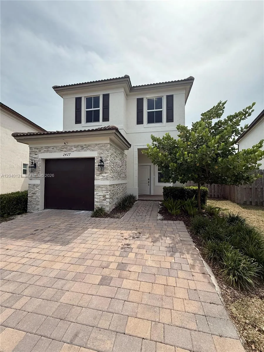 2427 NW 131st Cir, Miami, FL 33167