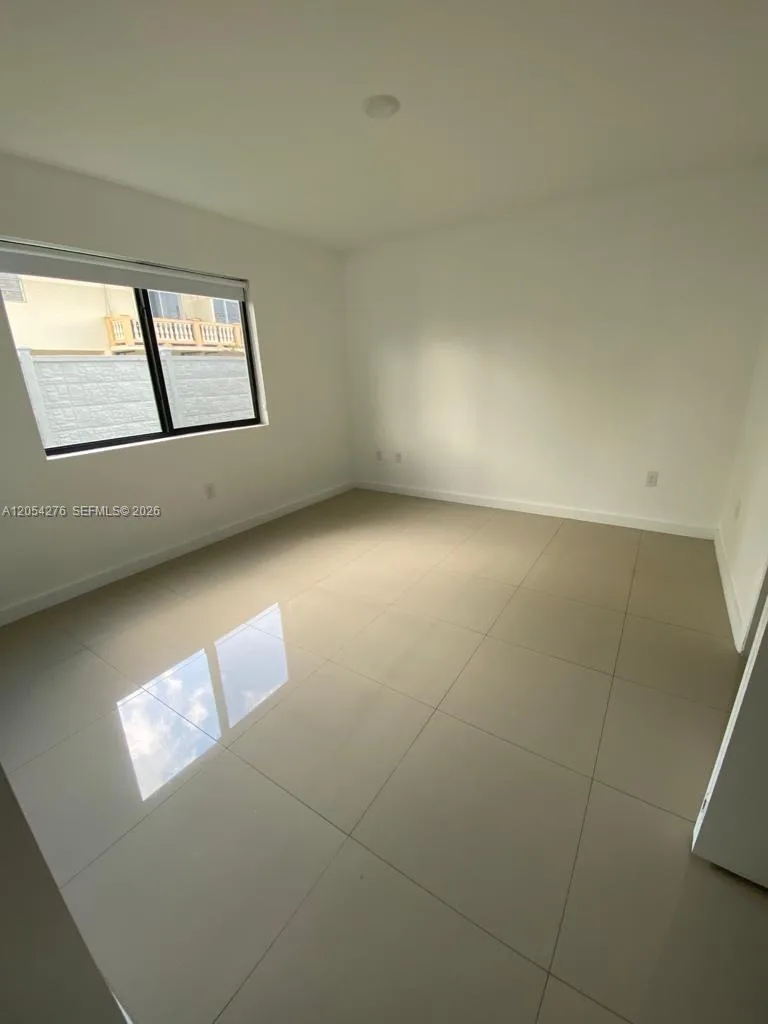 423 E 27th St # 201, Hialeah, FL 33013 photo 10