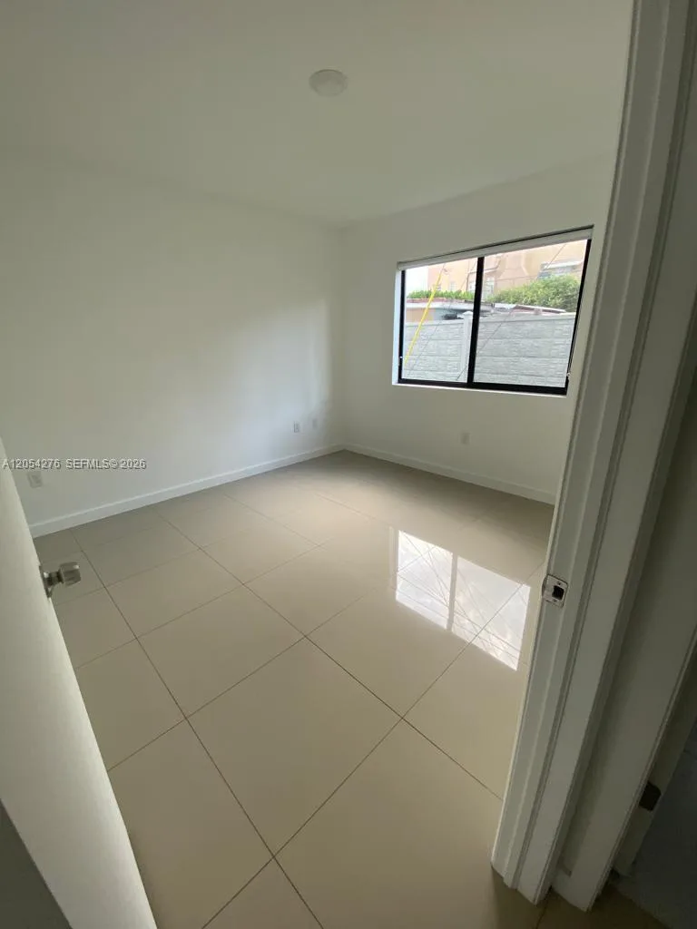 423 E 27th St # 201, Hialeah, FL 33013 photo 7