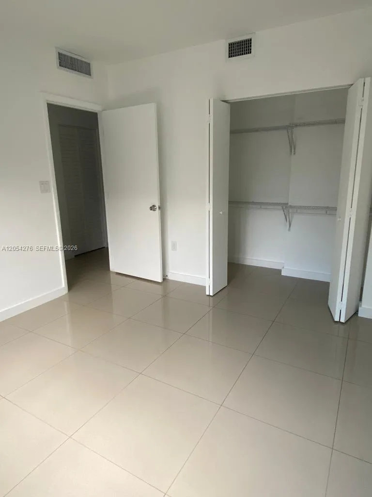423 E 27th St # 201, Hialeah, FL 33013 photo 8