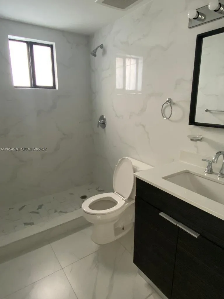 423 E 27th St # 201, Hialeah, FL 33013 photo 9