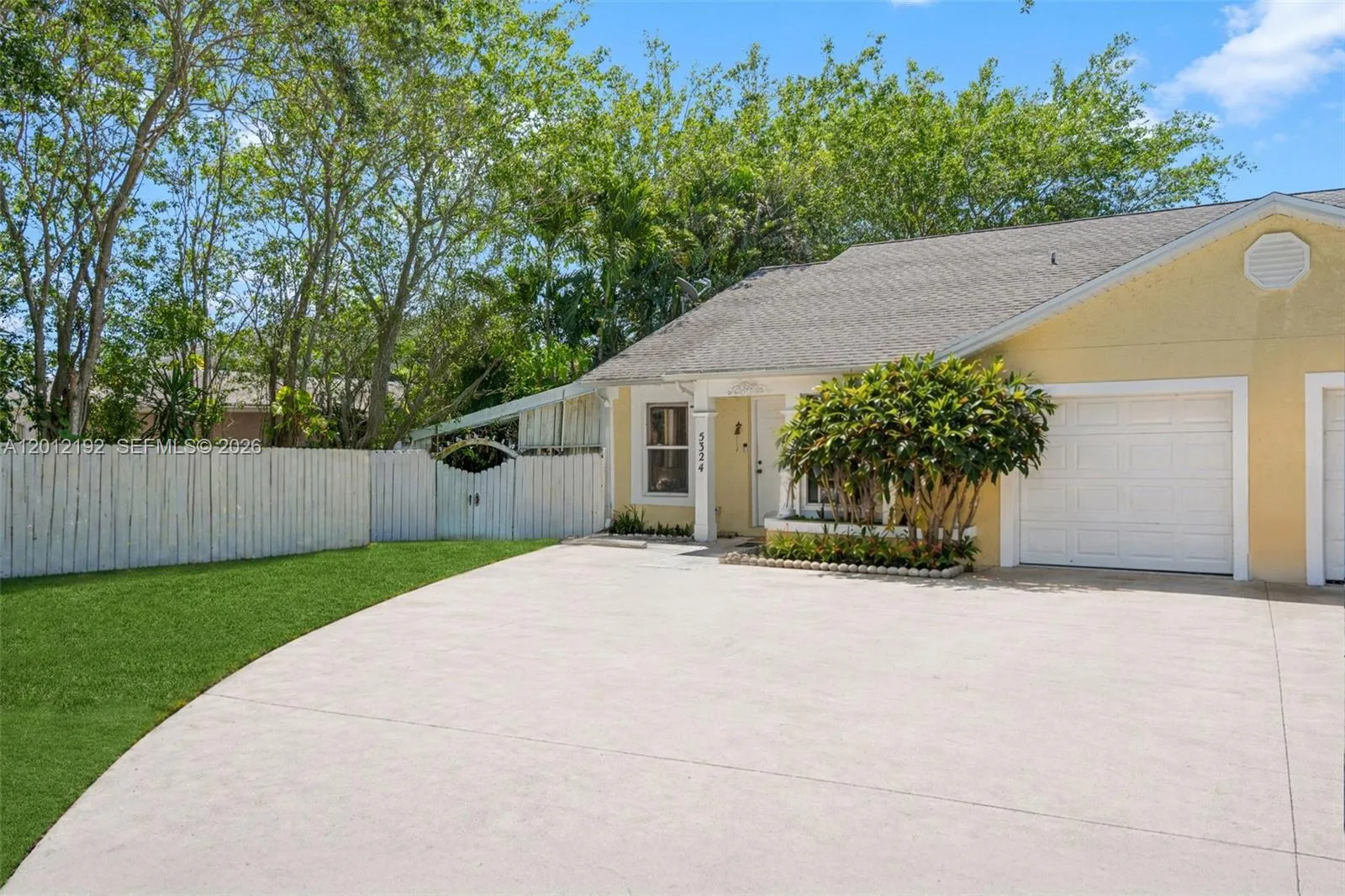 5324 GRAY FOX CT, West Palm Beach, FL 33415 photo 2
