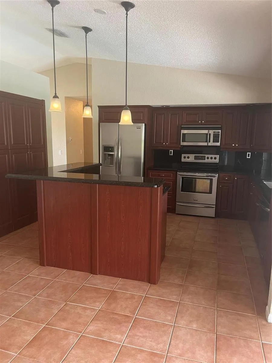 10734 NW 17TH Manor, Coral Springs, FL 33071 photo 2