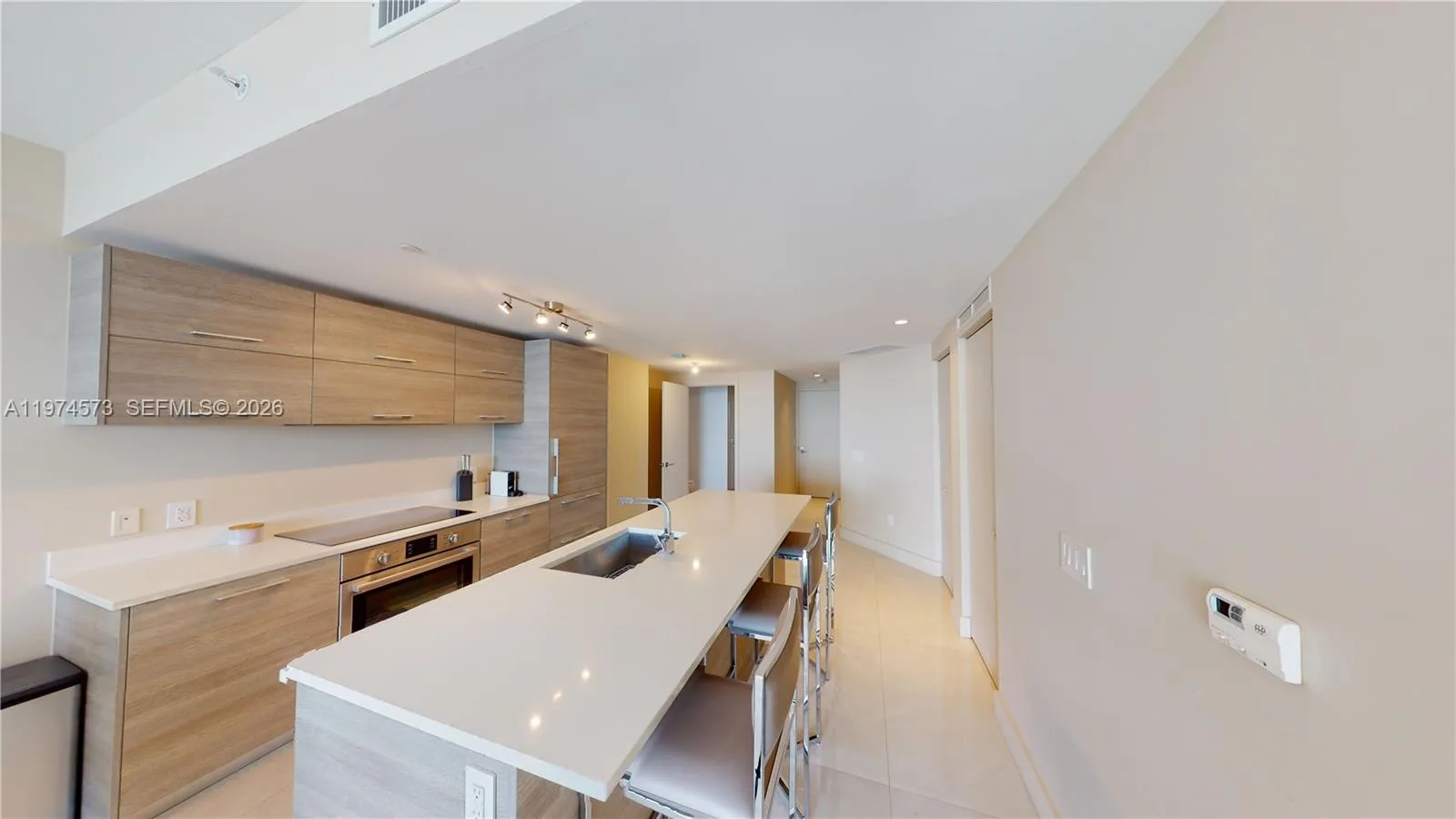 650 NE 32nd St # 2005, Miami, FL 33137 photo 9