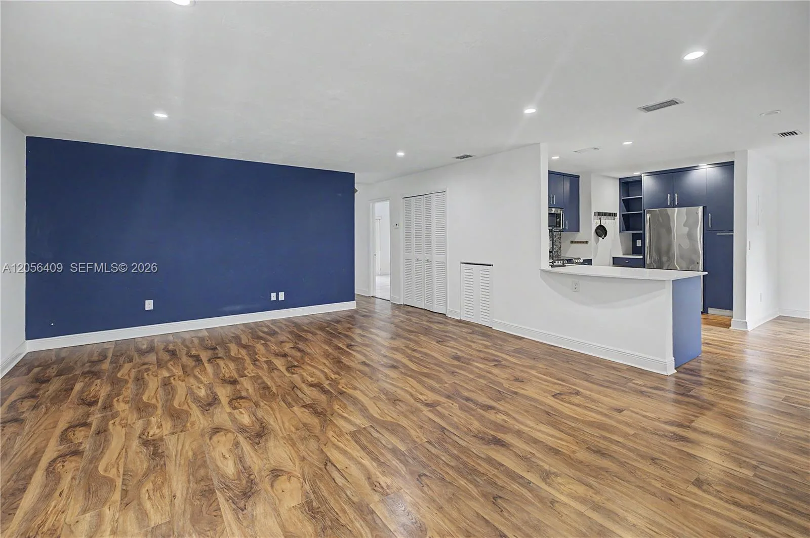 6815 Edgewater Dr # 201, Coral Gables, FL 33133 photo 2