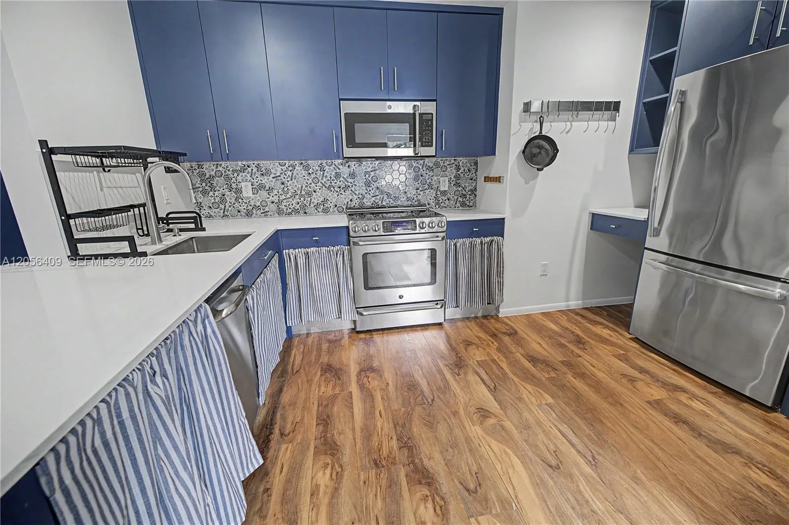 6815 Edgewater Dr # 201, Coral Gables, FL 33133 photo 5