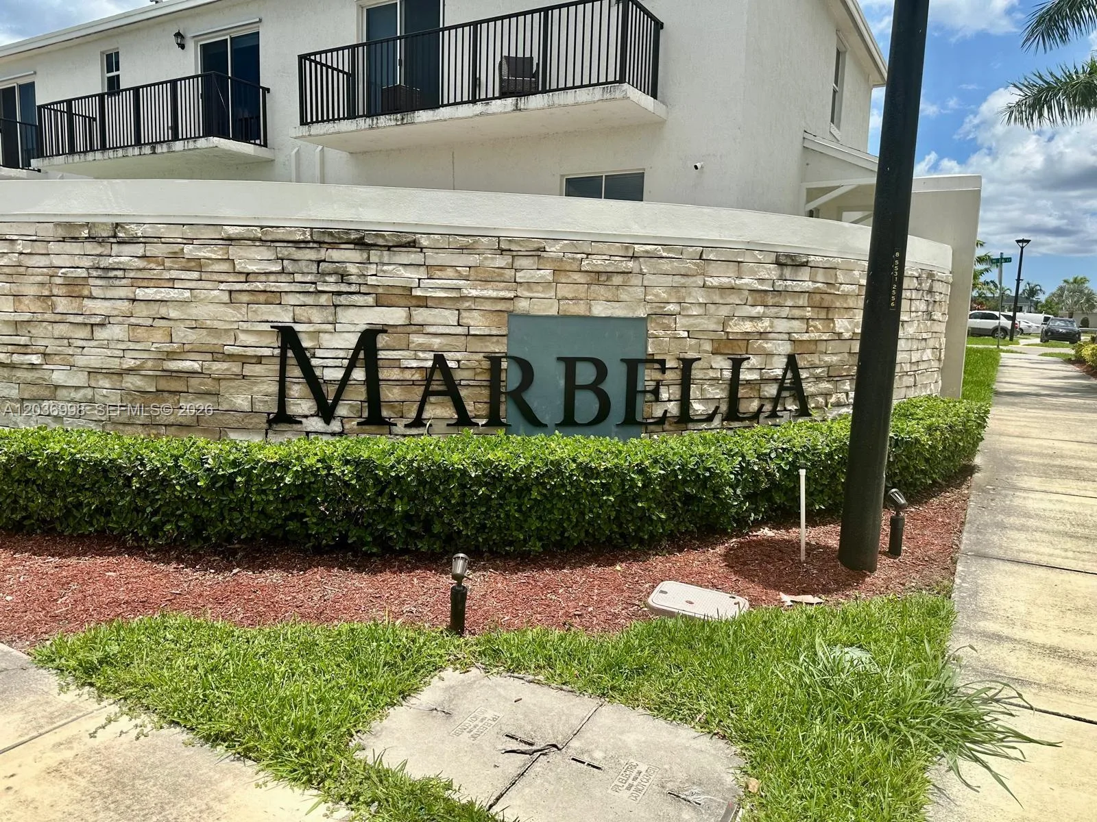 754 SE 19th St, Homestead, FL 33034 photo 2