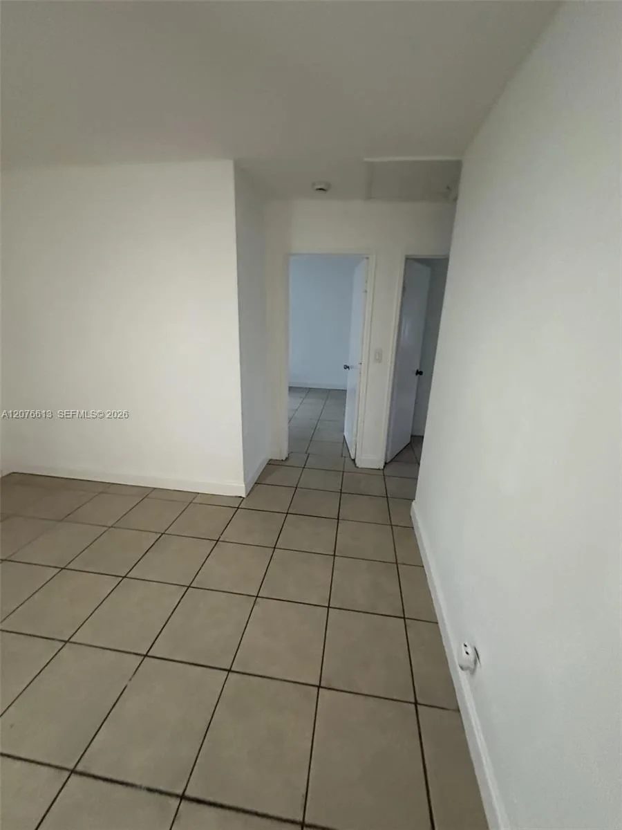 409 SW 4th Ter # w, Hallandale Beach, FL 33009 photo 3