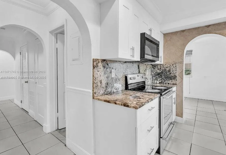 936 NE 132nd St, North Miami, FL 33161 photo 11