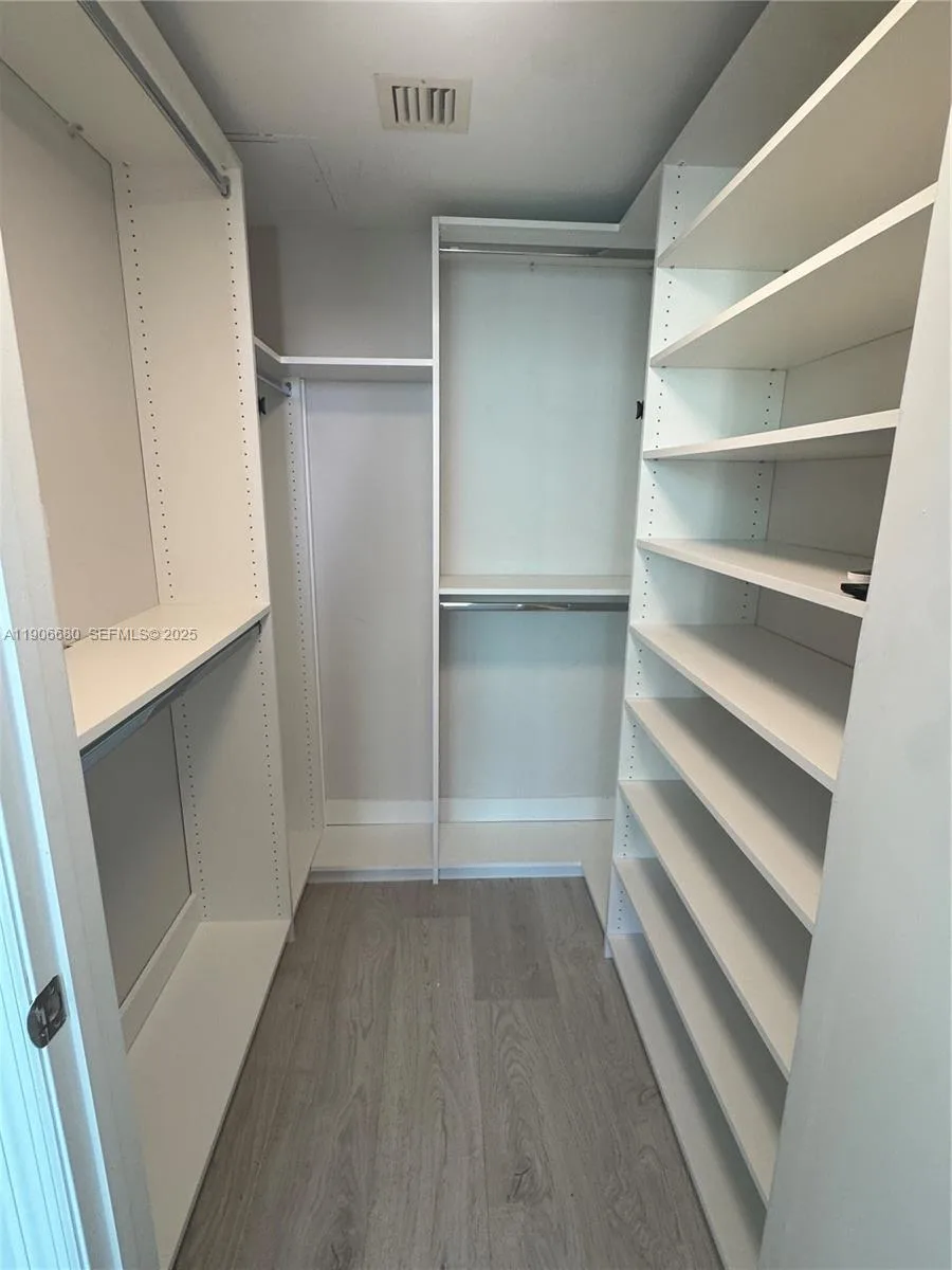500 Brickell Ave # 3803, Miami, FL 33131 photo 12