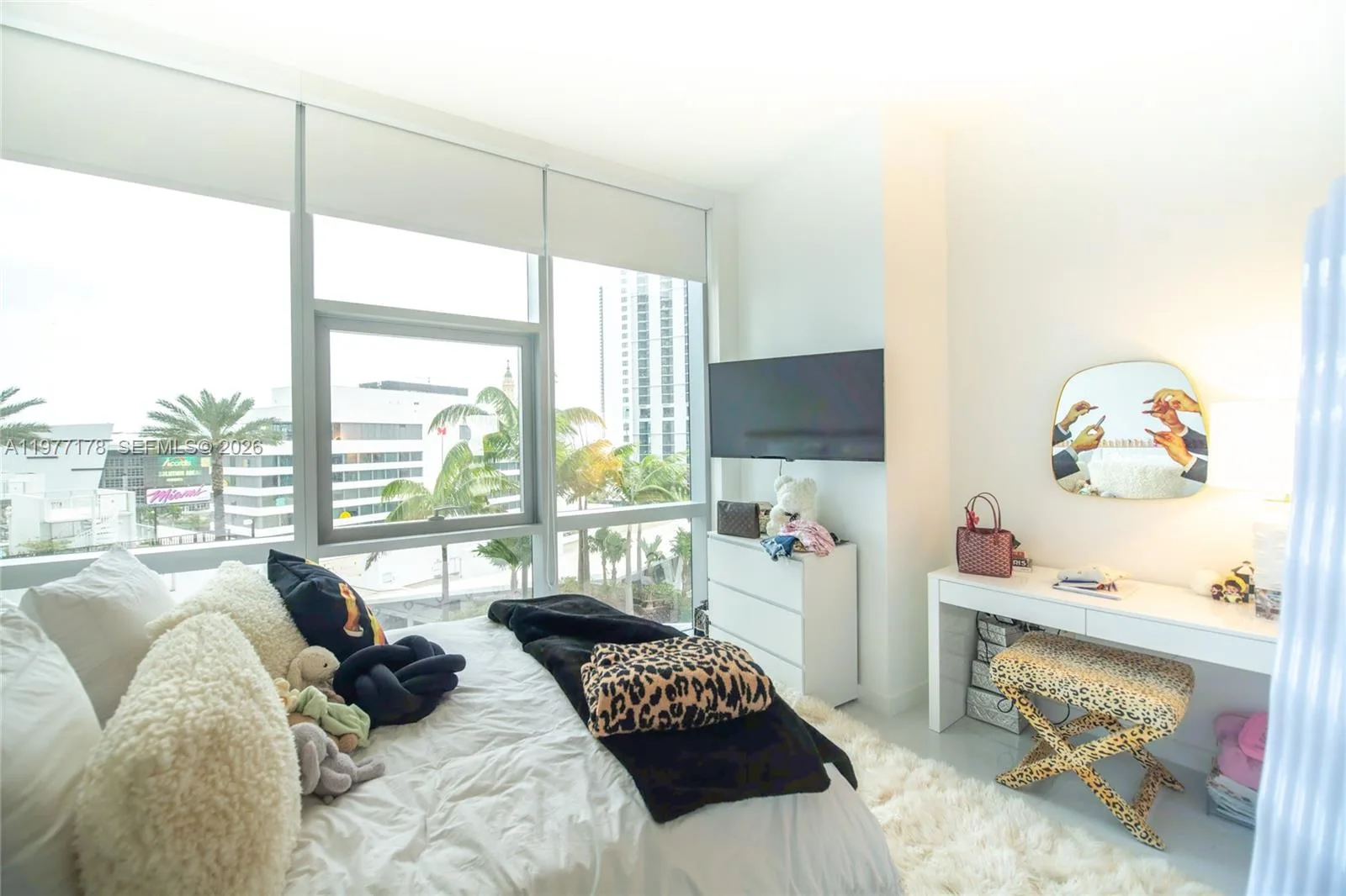 851 NE 1st Ave # 811, Miami, FL 33132 photo 9