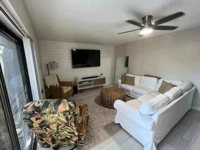365 S Waverly Place # 3c, Vero Beach, FL 32960 photo 2