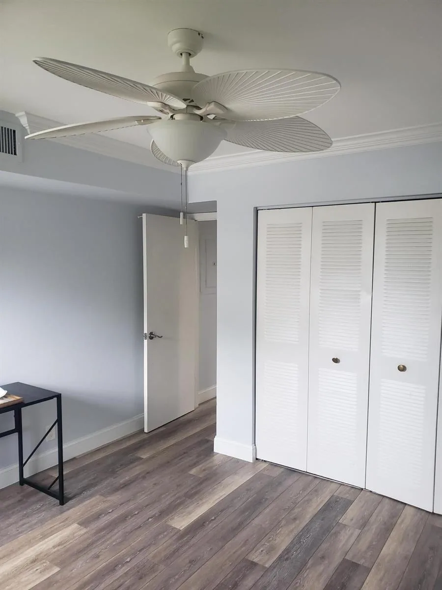 54 Piedmont B, Delray Beach, FL 33484 photo 10