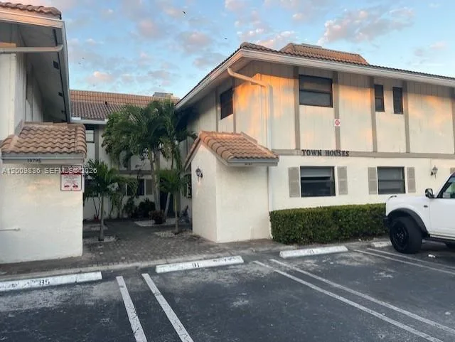 10789 Royal Palm Blvd # 4, Coral Springs, FL 33065