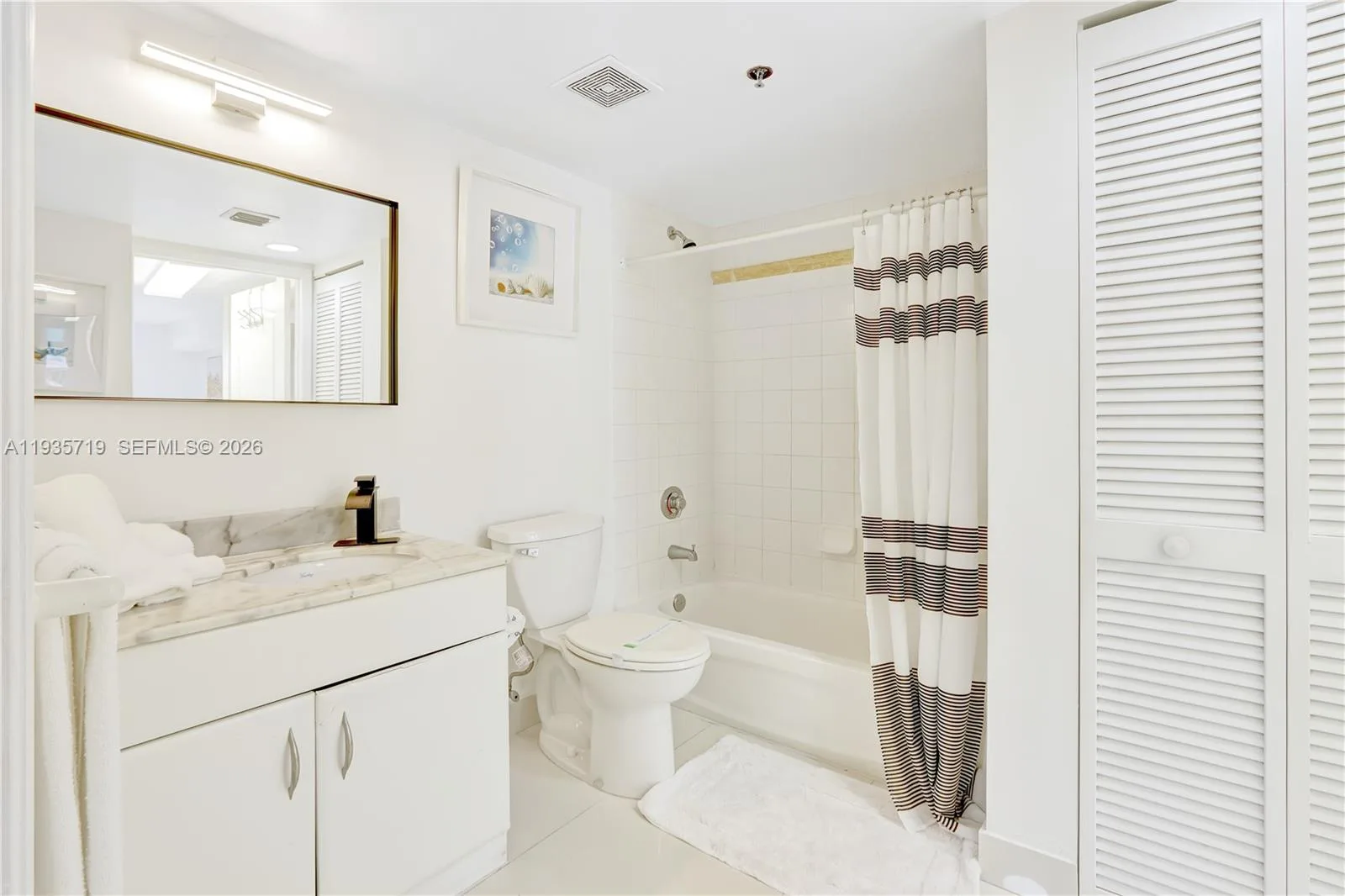 1200 Brickell Bay Dr # 2504, Miami, FL 33131 photo 10