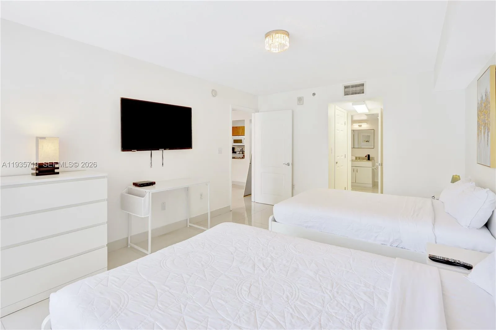 1200 Brickell Bay Dr # 2504, Miami, FL 33131 photo 12