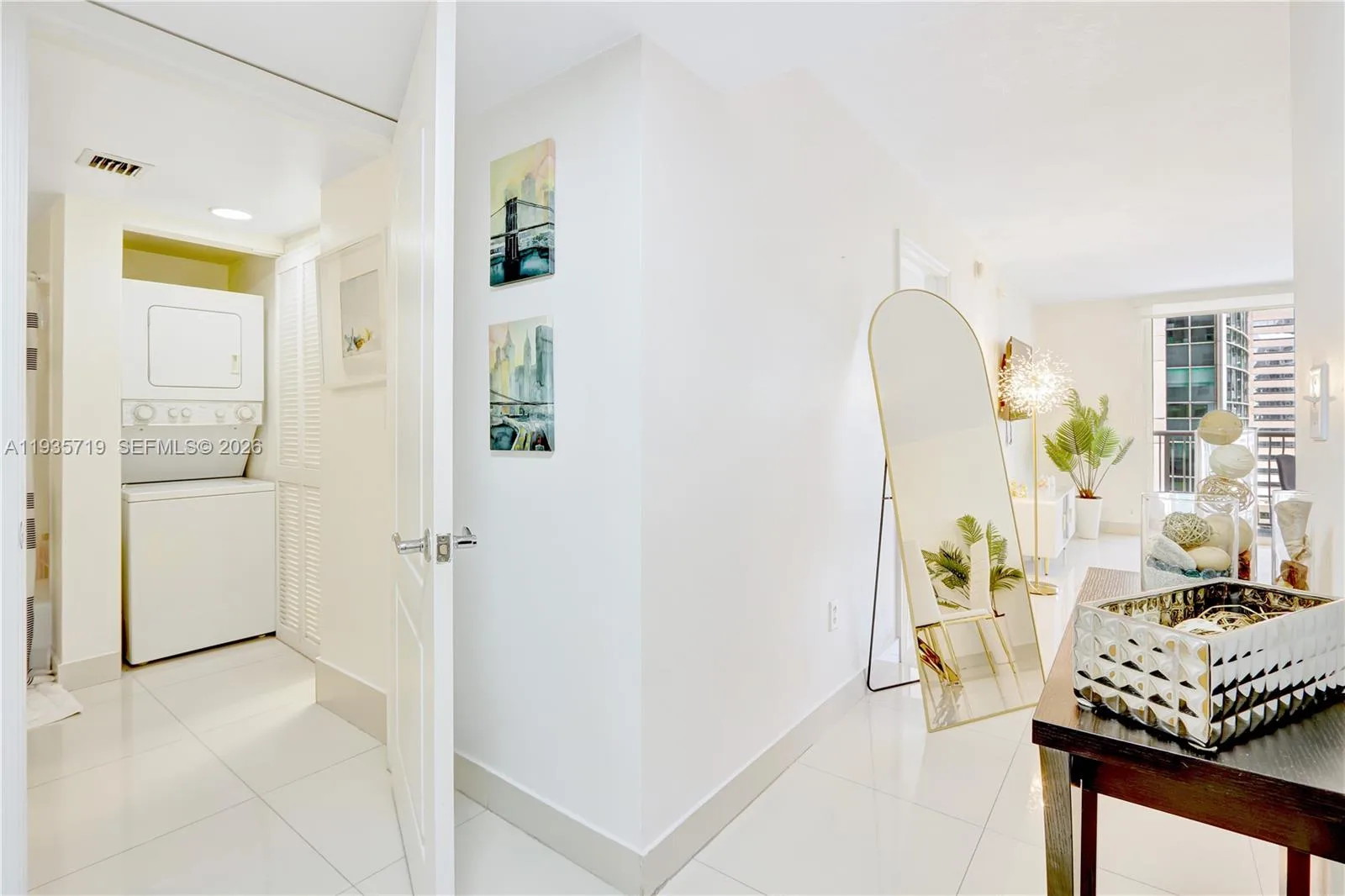 1200 Brickell Bay Dr # 2504, Miami, FL 33131 photo 6