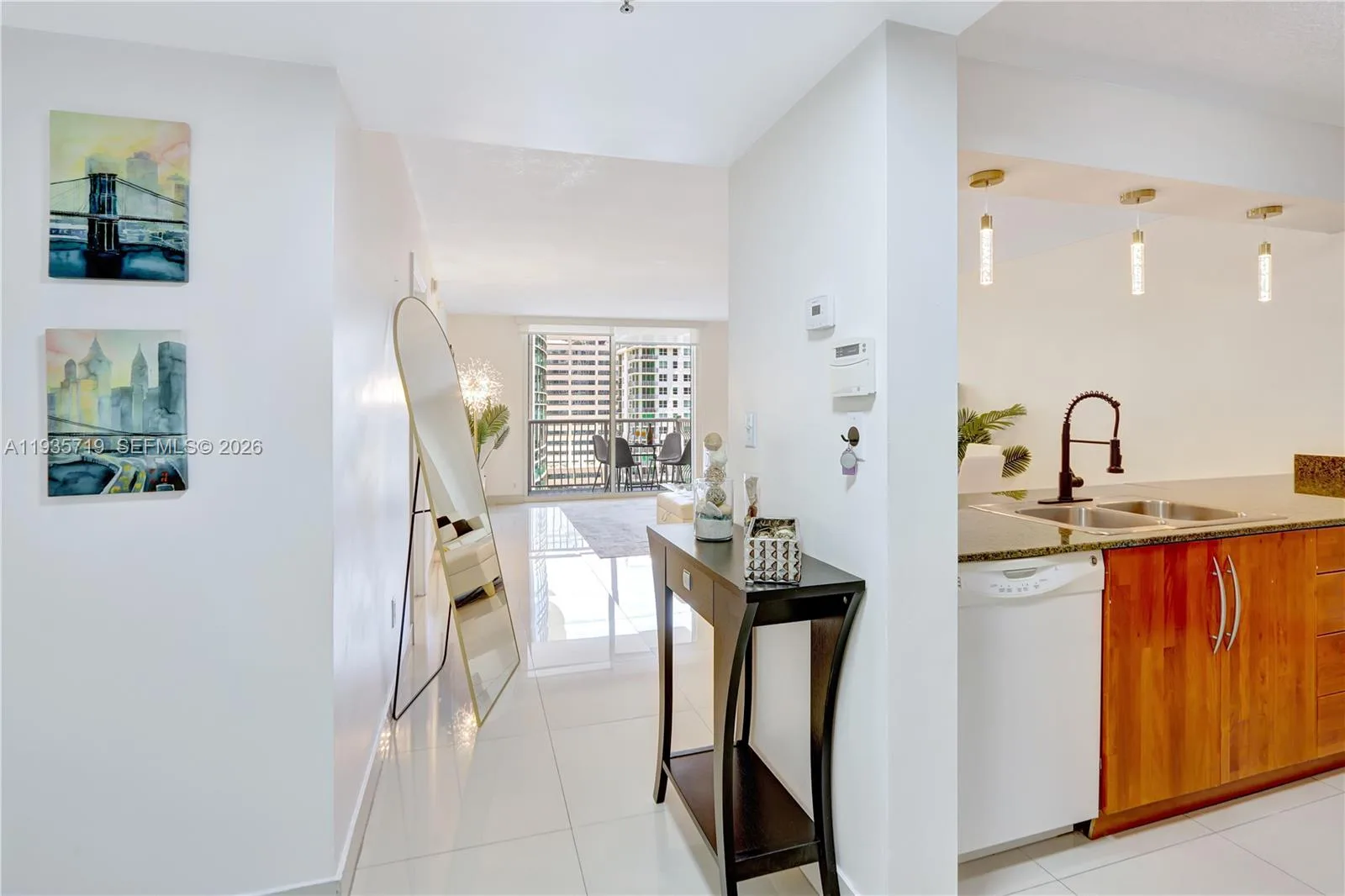 1200 Brickell Bay Dr # 2504, Miami, FL 33131 photo 7