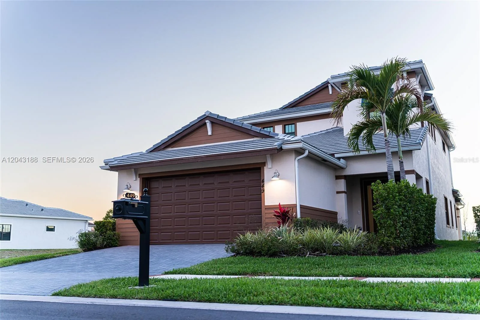 449 SE Fascino Cir, Port St. Lucie, FL 34984 photo 2