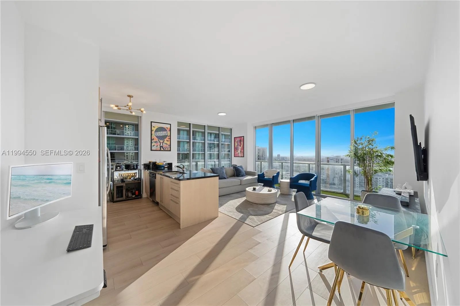 1111 SW 1st Ave # 2114-N, Miami, FL 33130