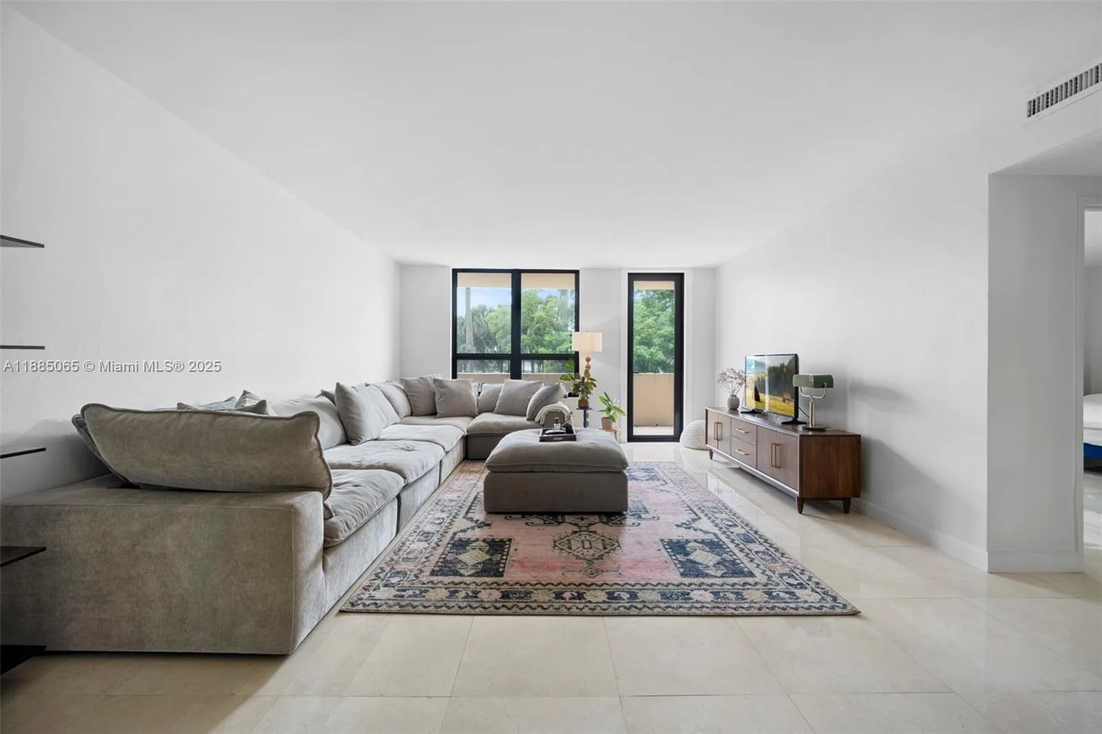 10185 Collins Ave # 306, Bal Harbour, FL 33154