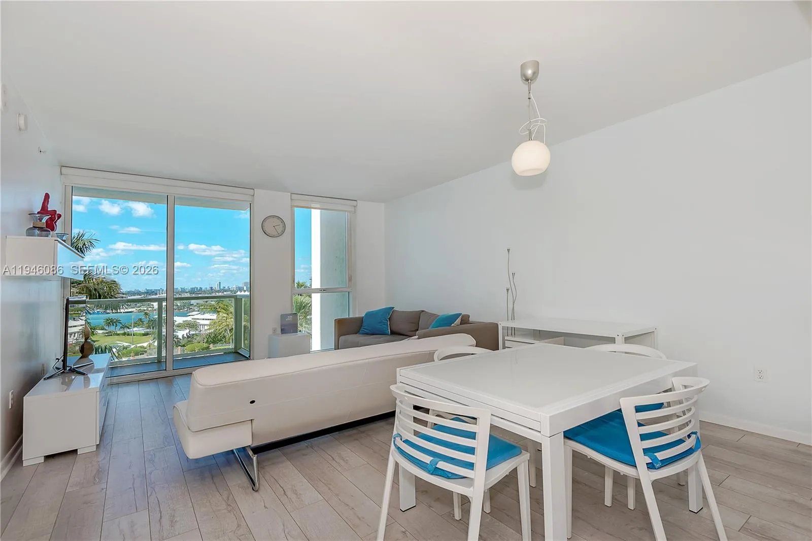 253 NE 2nd St # 907, Miami, FL 33132
