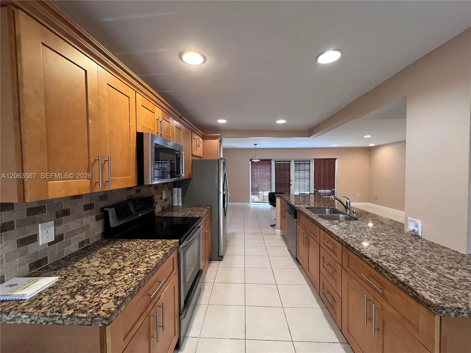 2750 N 34th Ave # 9D, Hollywood, FL 33021 photo 2