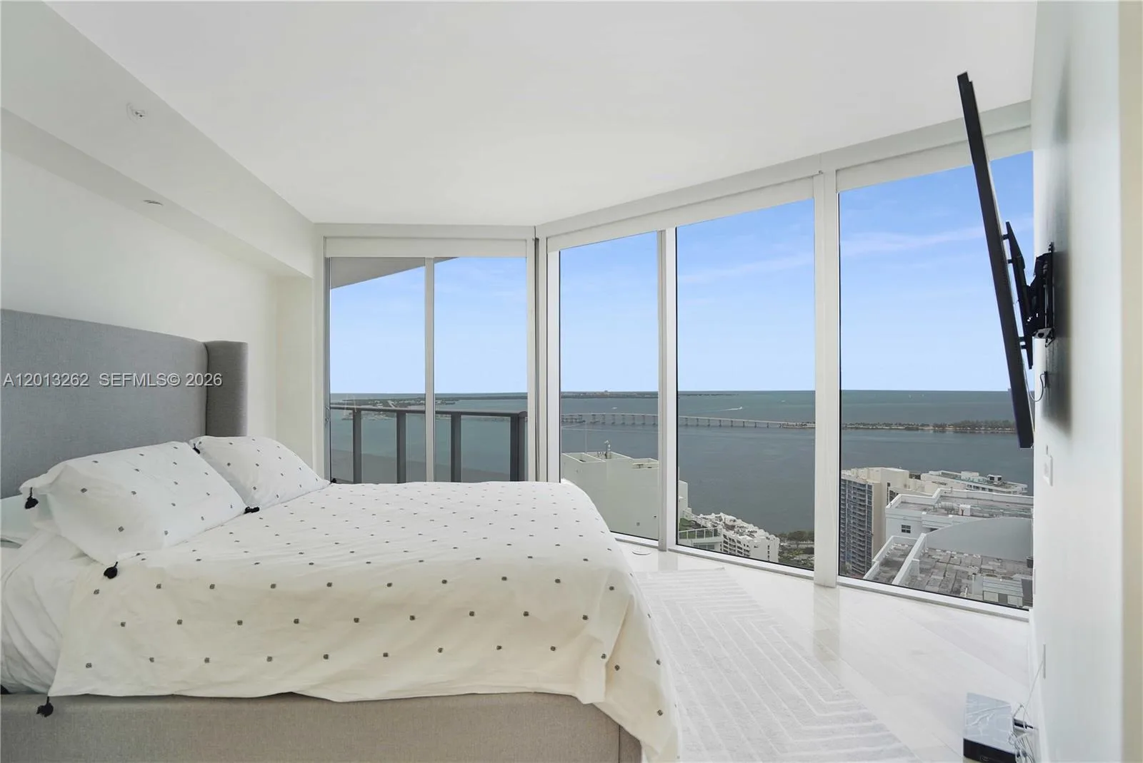 1300 Brickell Bay Dr # 3402, Miami, FL 33131 photo 5