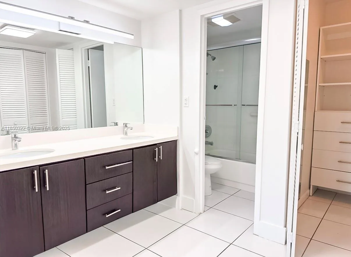 100 Bayview Dr # 224, Sunny Isles Beach, FL 33160 photo 12