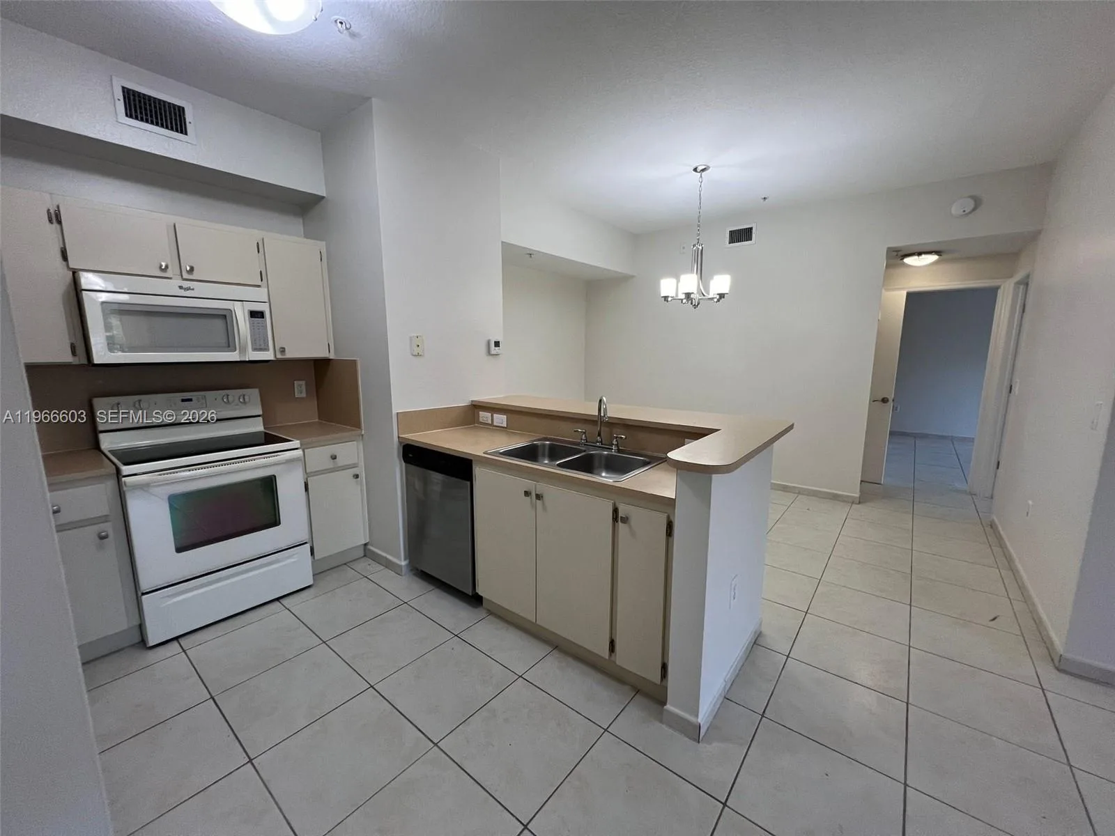 7220 NW 114th Ave # 307, Doral, FL 33178 photo 4