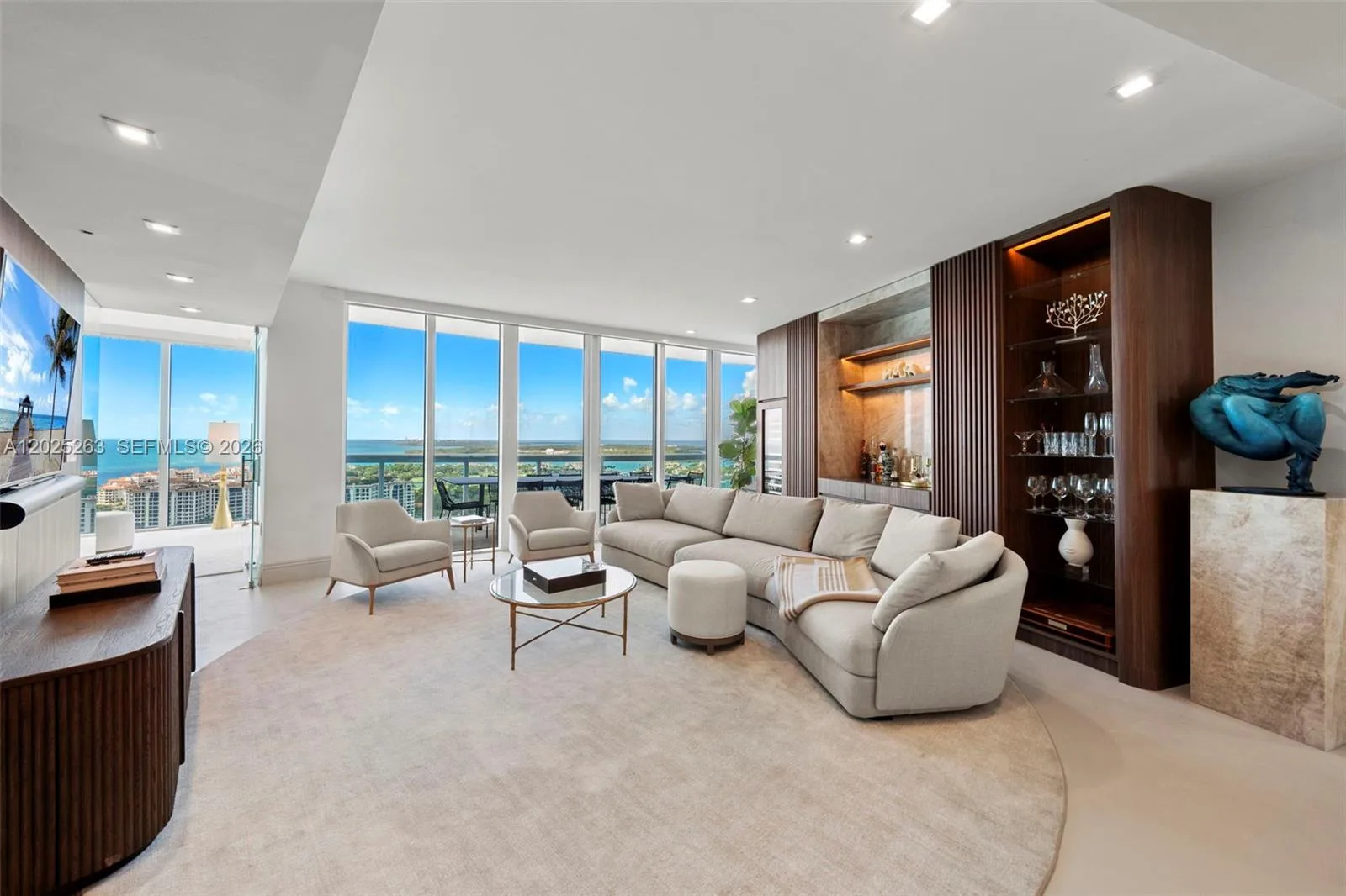 1000 S Pointe Dr # 2803, Miami Beach, FL 33139