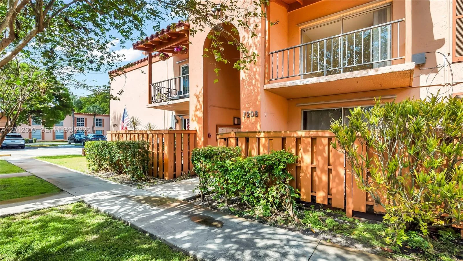 7208 Fairway Dr # I9, Miami Lakes, FL 33014