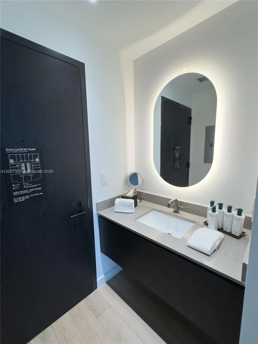 20 NE 11th St # 3012B, Miami, FL 33132 photo 3
