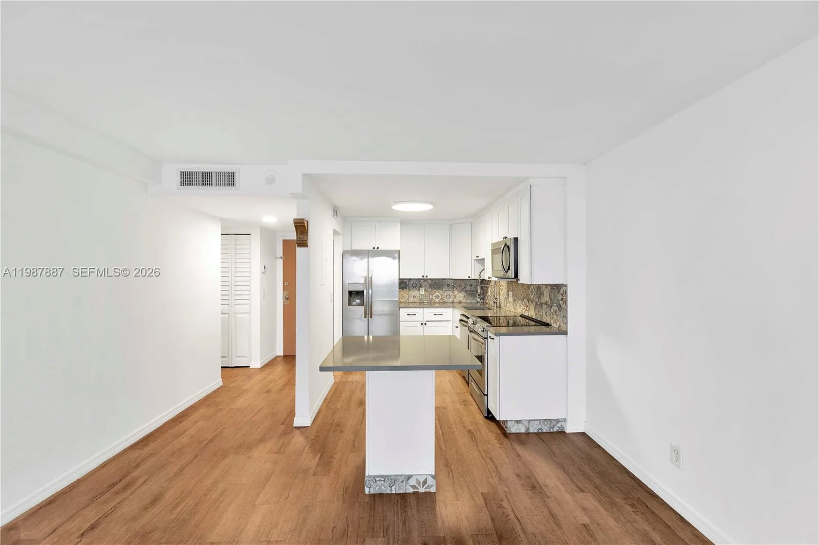 13499 Biscayne Blvd # 613, North Miami, FL 33181 photo 9