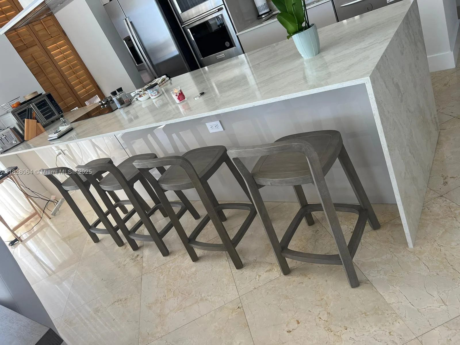 1830 S Ocean Dr # 3101, Hallandale Beach, FL 33009 photo 4