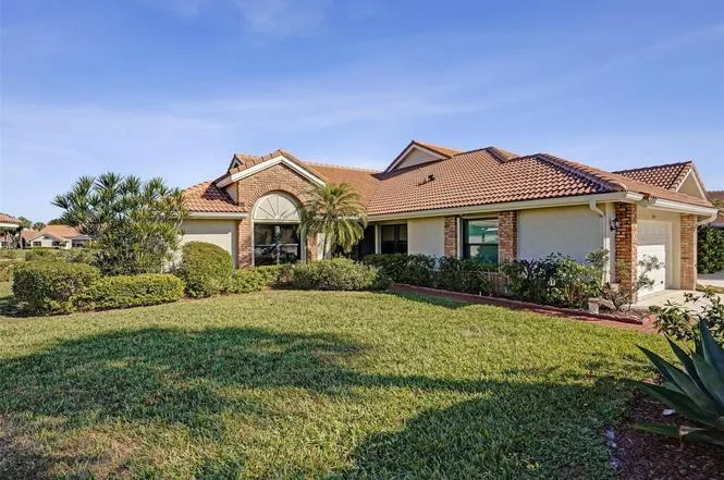 8486 HEATHER Place, Boynton Beach, FL 33472 photo 2