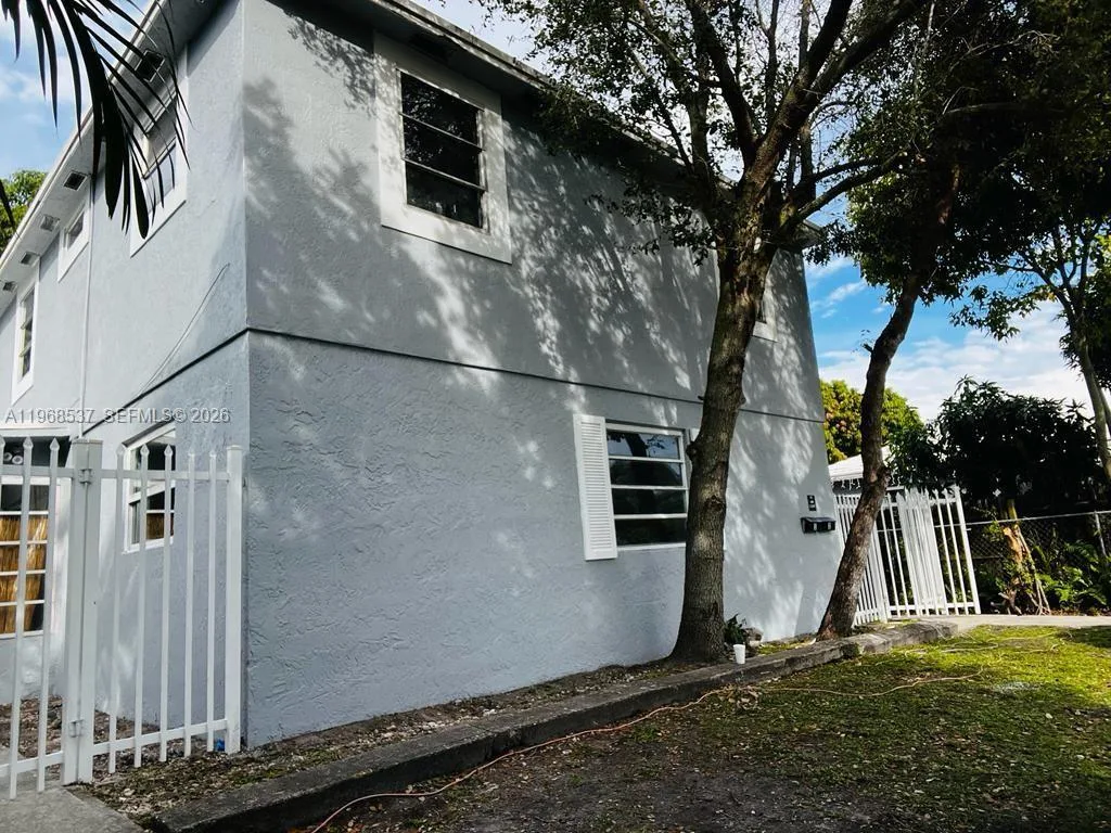 5 NE 16th Ct, Fort Lauderdale, FL 33305 photo 10