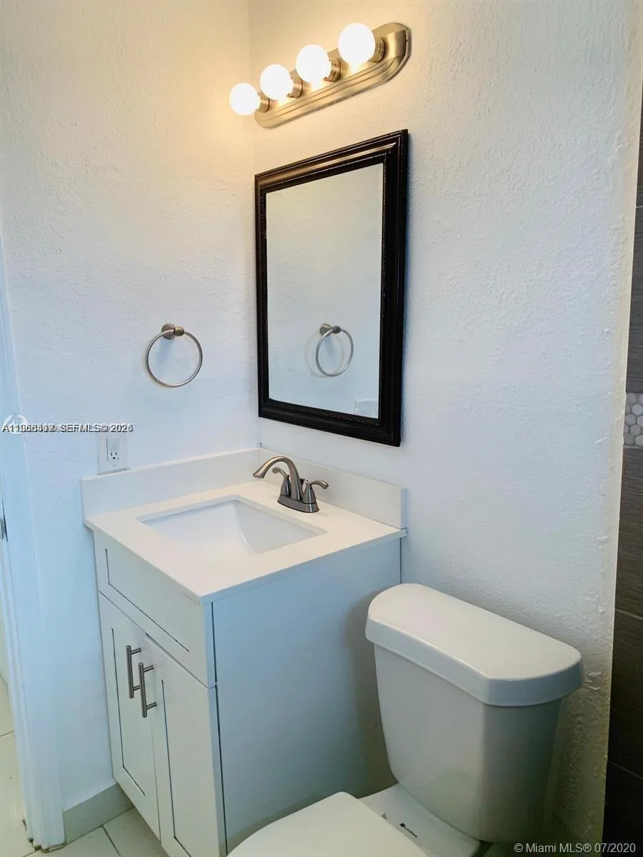 5 NE 16th Ct, Fort Lauderdale, FL 33305 photo 9