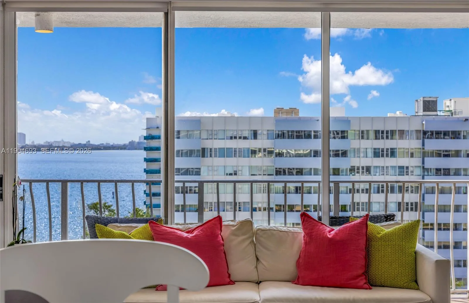 7601 E Treasure Dr # 1021, North Bay Village, FL 33141