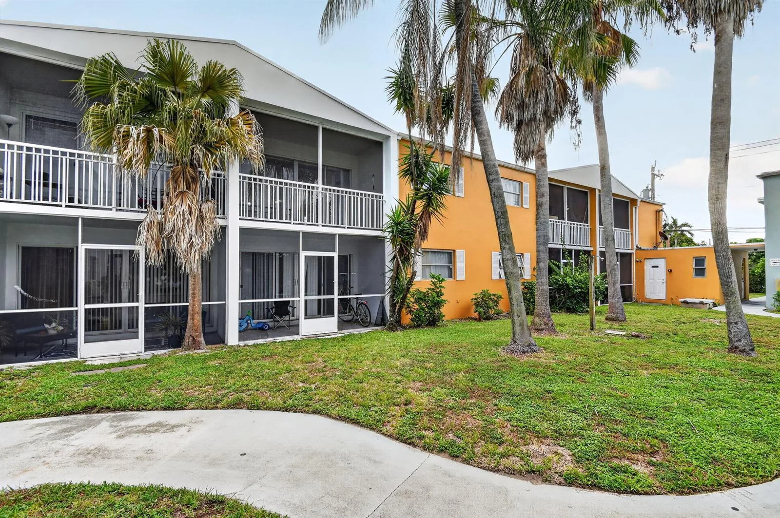 1505 Crescent Circle # B24, Lake Park, FL 33403 photo 5