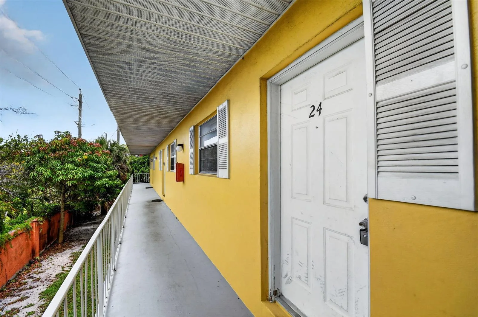 1505 Crescent Circle # B24, Lake Park, FL 33403 photo 9