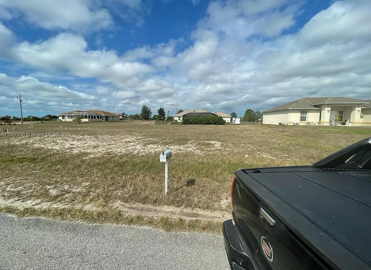 1608 NW 8th PL, Cape Coral, FL 33993 photo 3