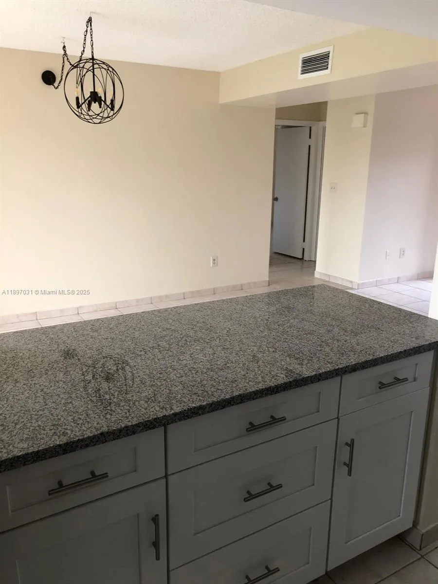 8401 SW 107th Ave # 313E, Miami, FL 33173 photo 2