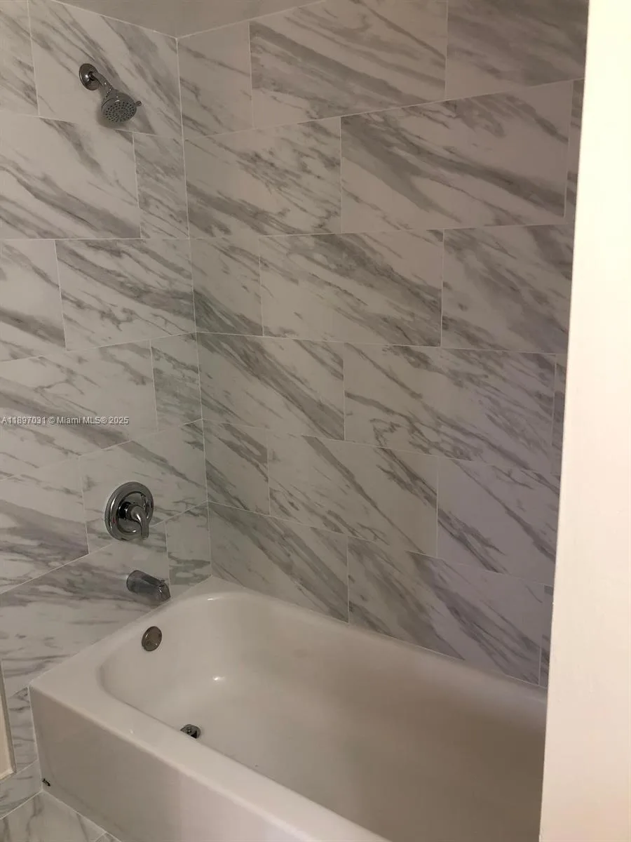 8401 SW 107th Ave # 313E, Miami, FL 33173 photo 5