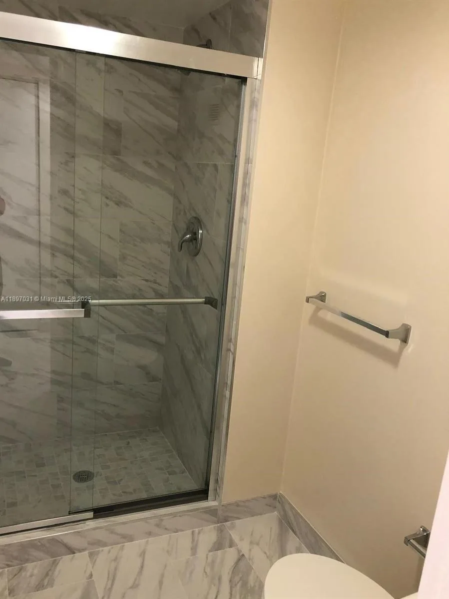 8401 SW 107th Ave # 313E, Miami, FL 33173 photo 7