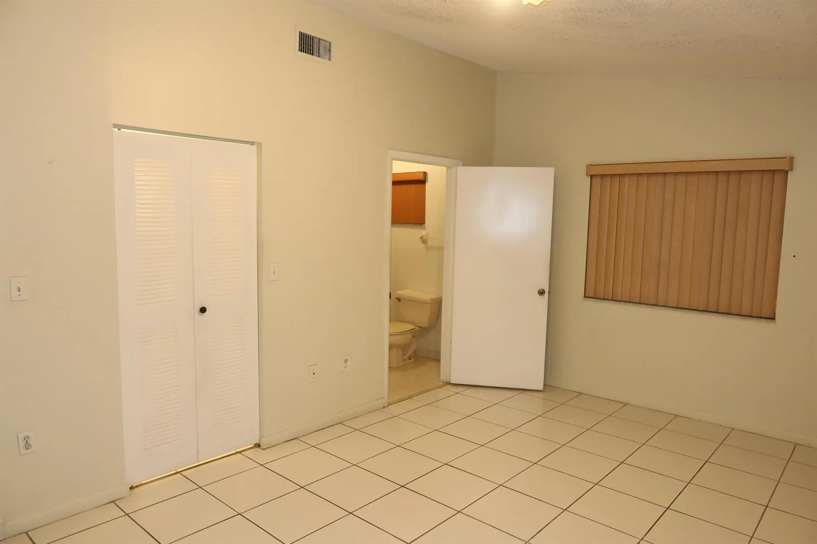 7001 W 35th Avenue # 273, Hialeah, FL 33018 photo 9