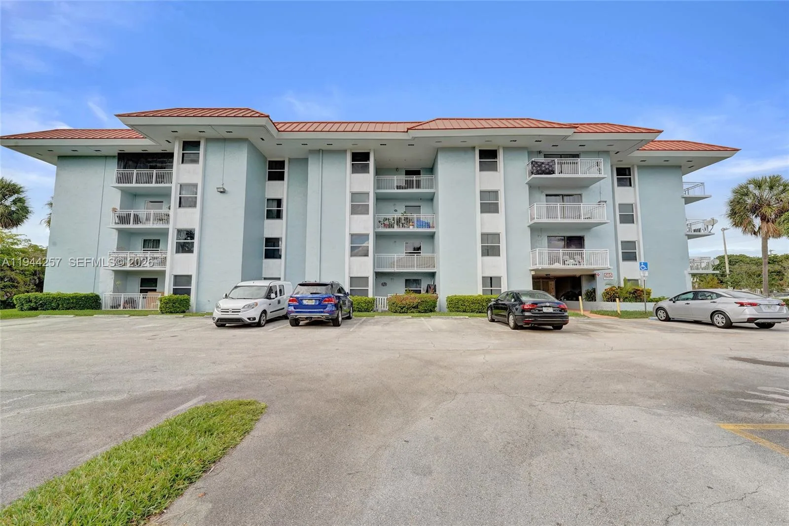 505 S Pine Island Rd # 405B, Plantation, FL 33324 photo 3